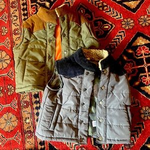 Puffy vest bundle 24months. Grey/navy/camo and green/orange/brown.